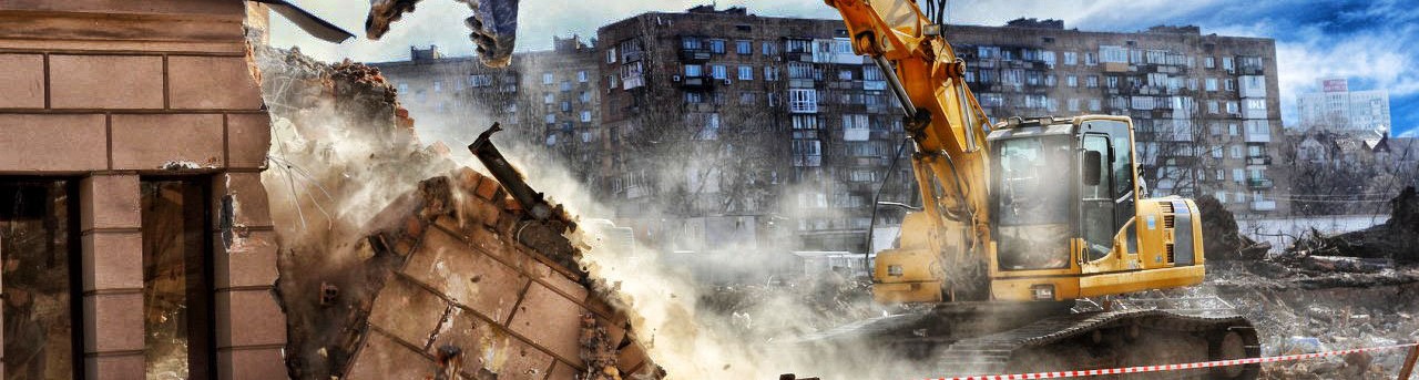 Демонтаж в Чудово: снос домов и конструкций